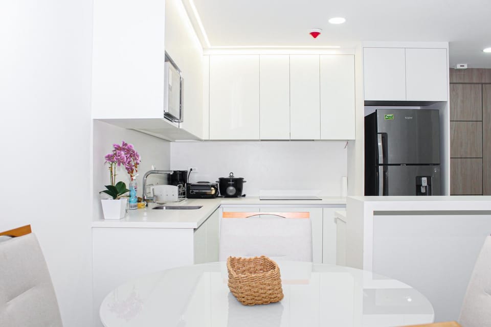 Coffee/tea facilities, Kitchen or kitchenette, Dining area, oven, pet friendly, stove, toaster