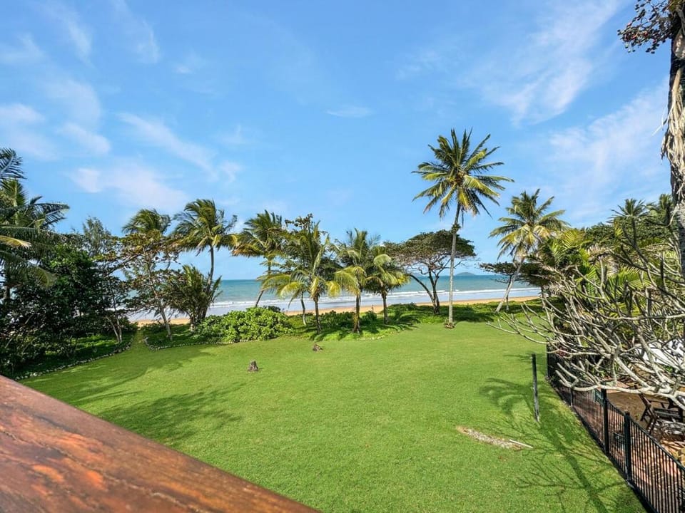 Wongalinga Beachfront Apt 1 Apartment in Wongaling Beach