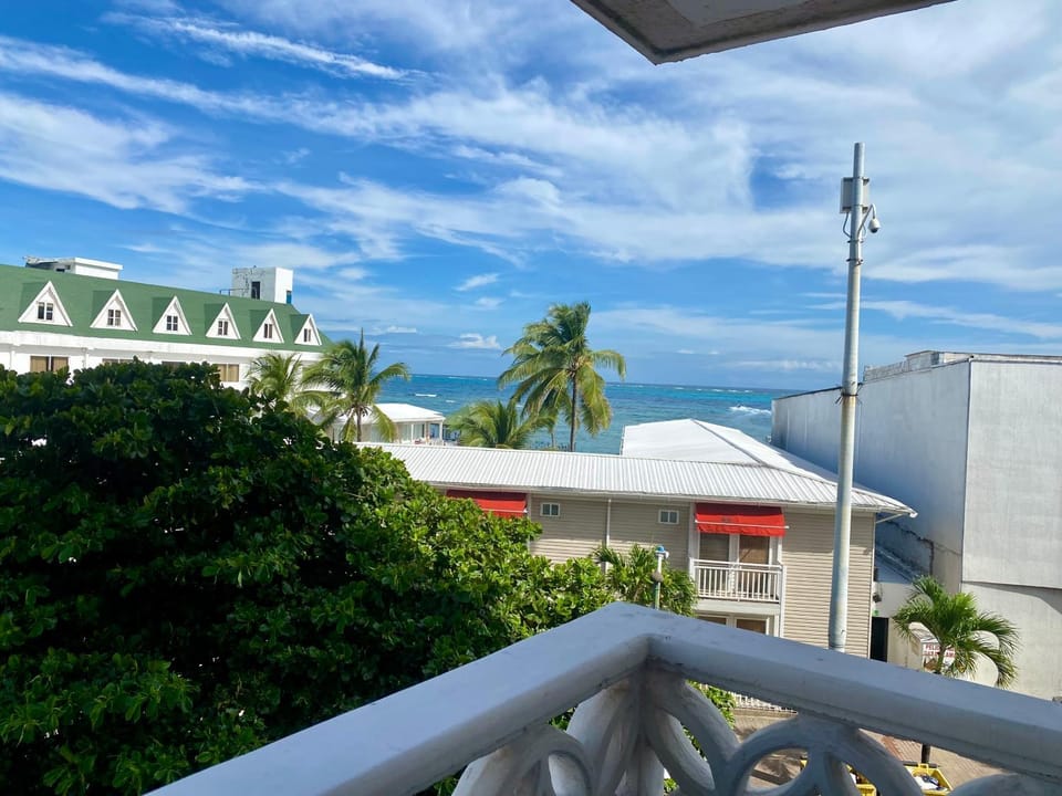 Amplio y central apartamento con vista al mar Apartment in San Andres
