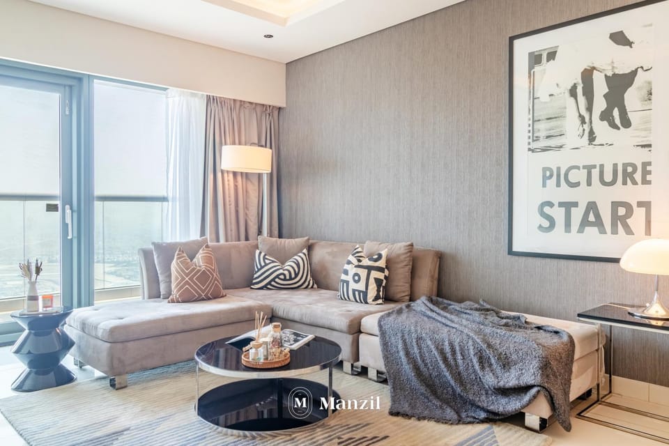 Living room, Photo of the whole room, Seating area