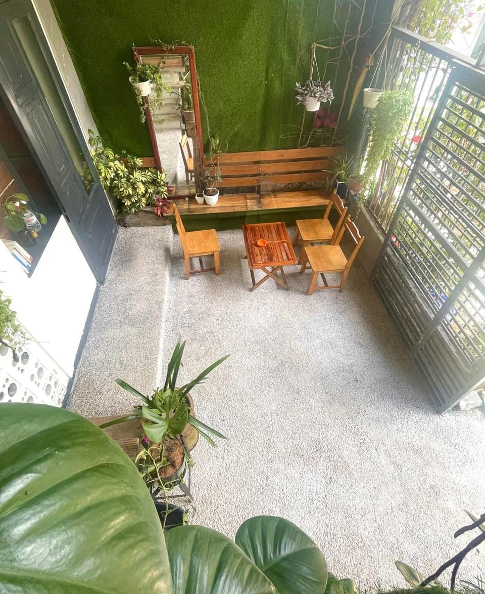 Patio, Day, Garden, View (from property/room), Balcony/Terrace, Living room, Seating area, Dining area, Garden view