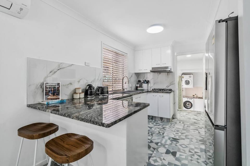 Kitchen or kitchenette, Other, stove
