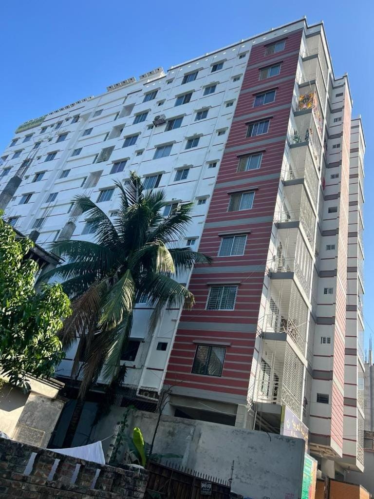 Property building, Day