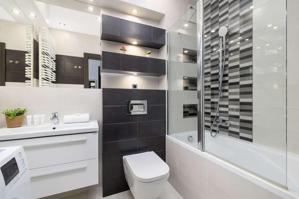 Bathroom, Bath