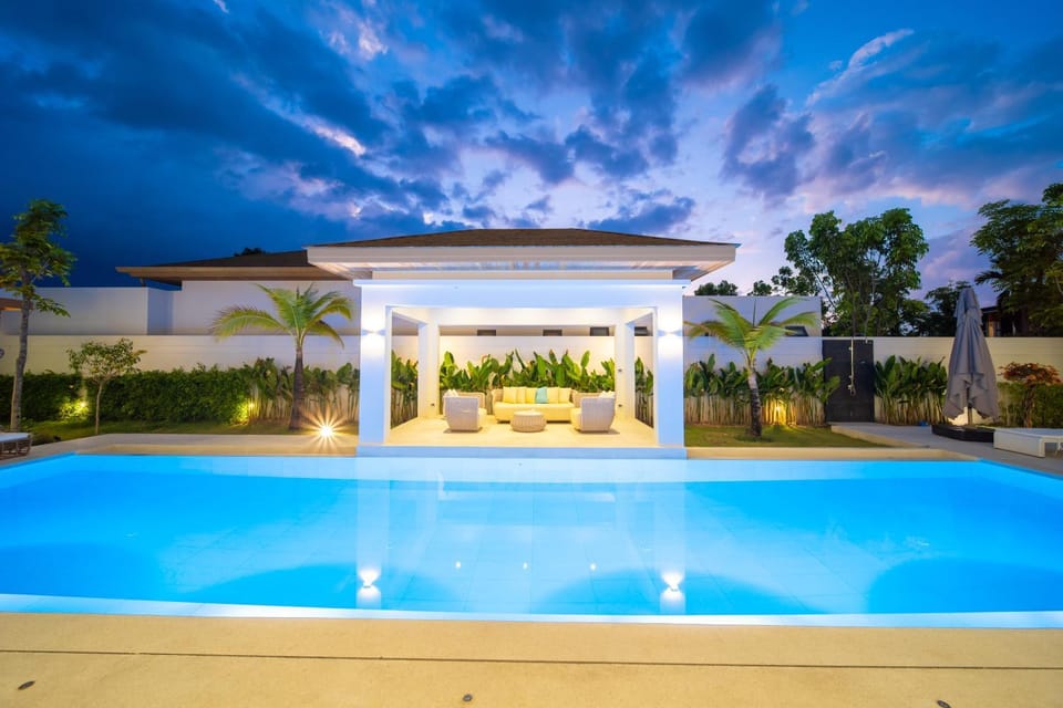 Pool view, Swimming pool