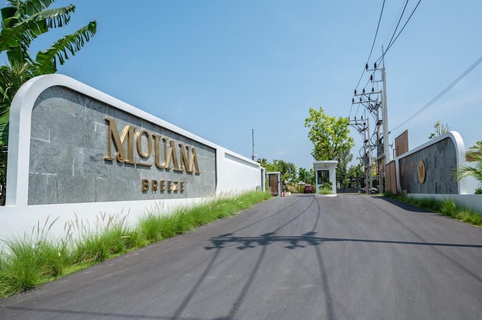 Property building, Street view