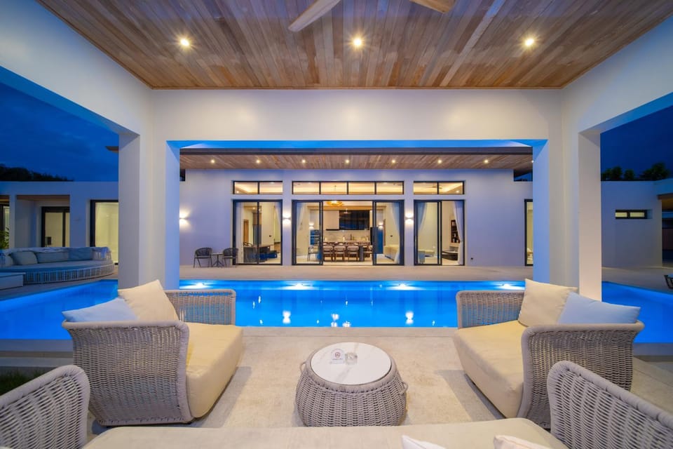 Pool view, Swimming pool