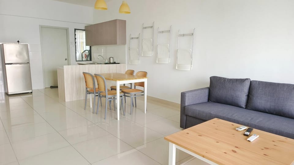 Kitchen or kitchenette, Living room, Seating area