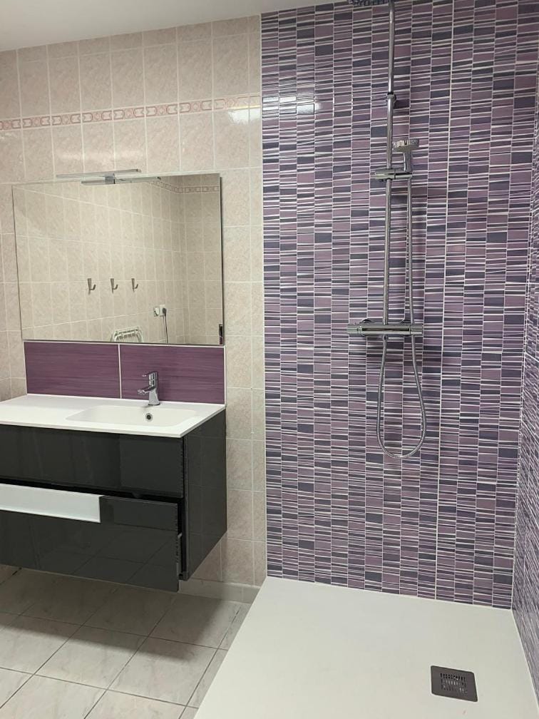 Shower, Bathroom