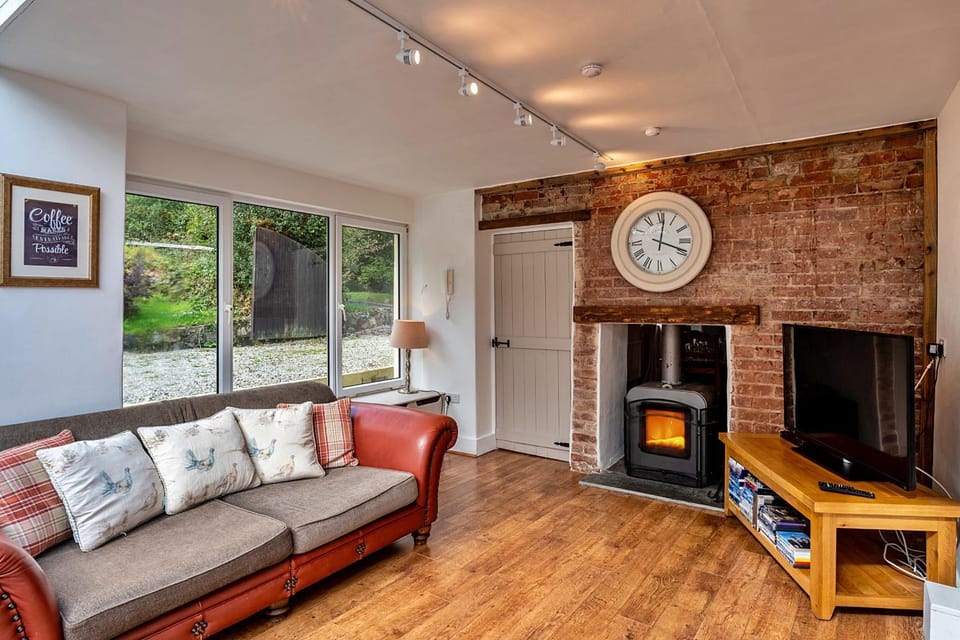 Communal lounge/ TV room, Living room
