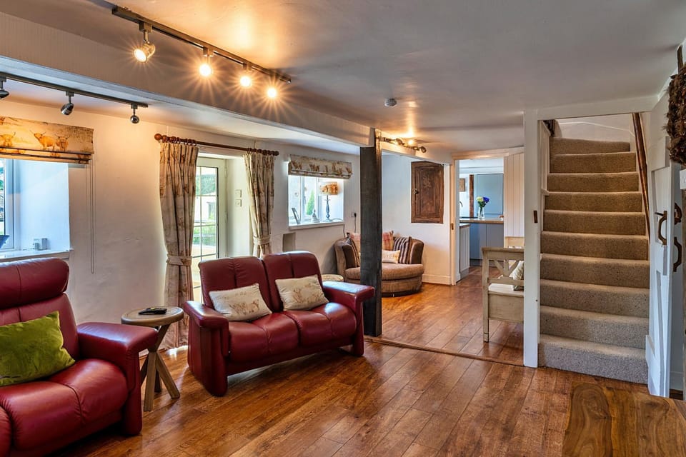 Communal lounge/ TV room, Living room