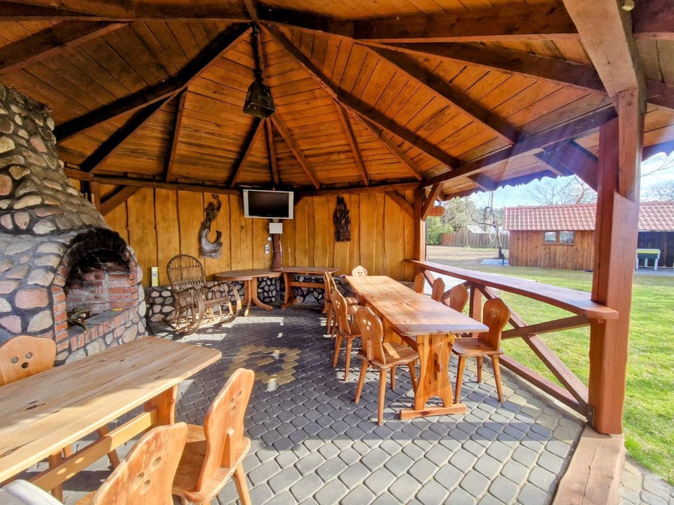 Patio, BBQ facilities