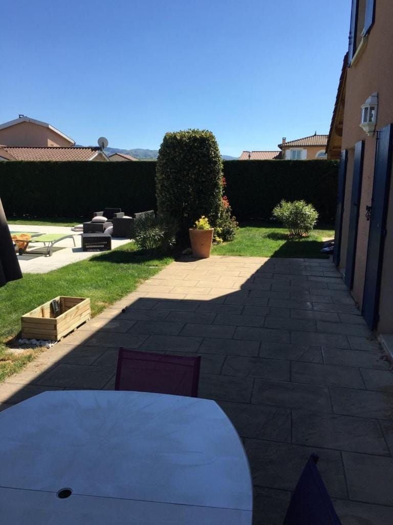 Maison avec jardin, grande piscine Villa in Auvergne-Rhône-Alpes
