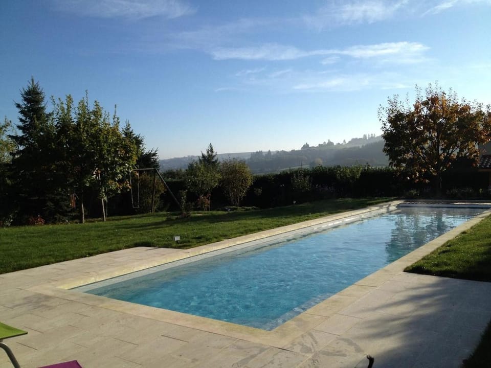 Maison avec jardin, grande piscine Villa in Auvergne-Rhône-Alpes
