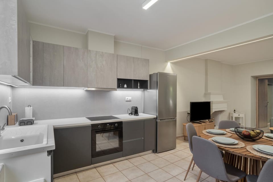 Kitchen or kitchenette, Living room