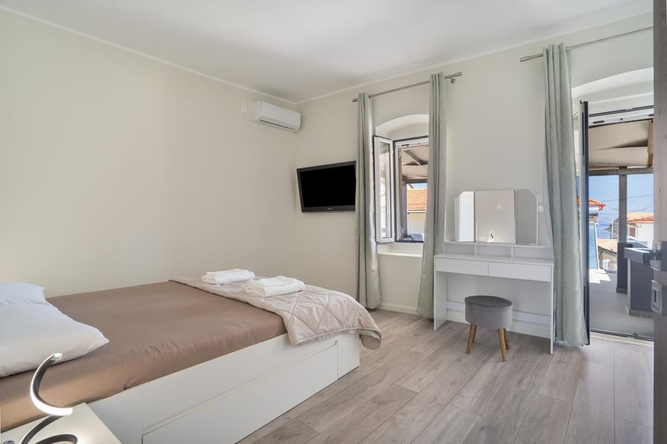 Property building, Living room, Bedroom