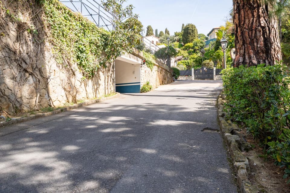 Pool and Relax at Casa Ilenia Apartment in Bordighera