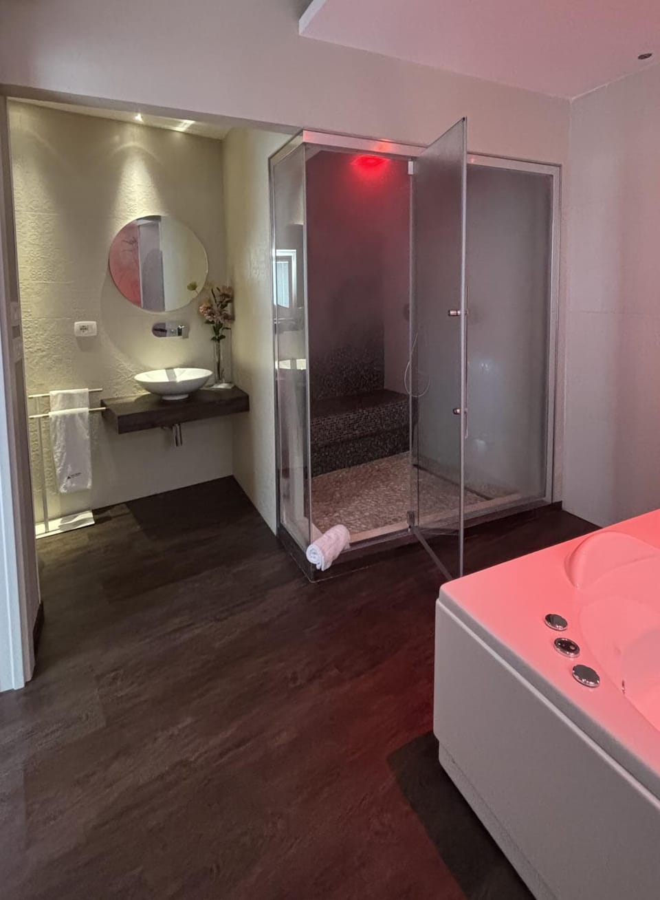 Steam room, Spa and wellness centre/facilities, Spa and wellness centre/facilities, Bath
