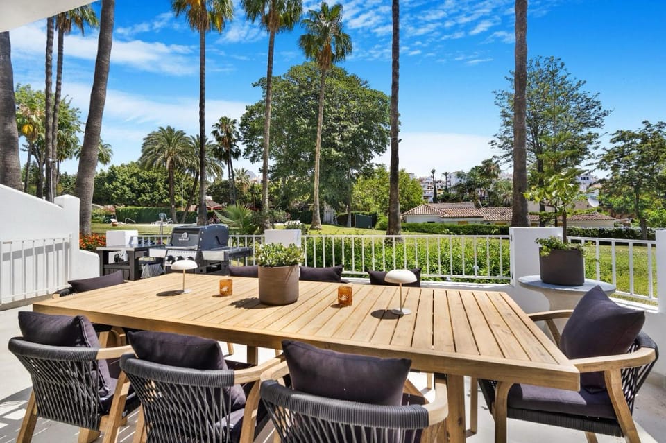 Los Jazmines Nueva Andalucia Terrace Pool Apartment in Marbella