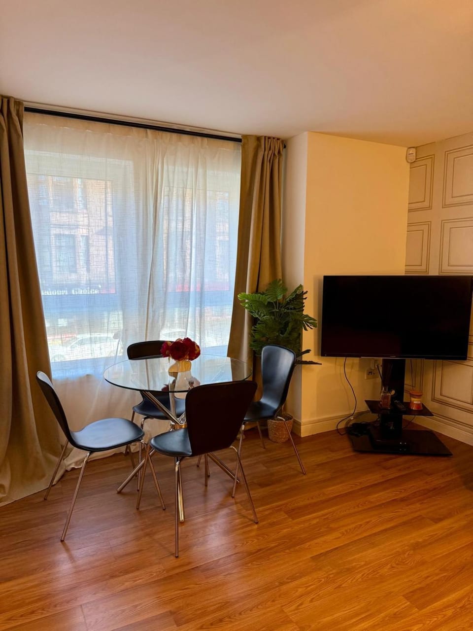 2 Bedroom Apartment near Glasgow City Centre, Celtic Park and Emirates Arena Apartment in Glasgow