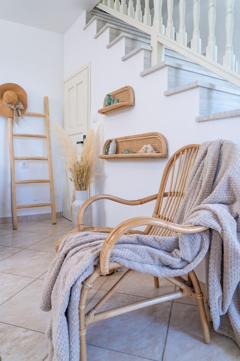 Aerie House Skiathos 2 bedroom 2 bathroom apartment with sea view House in Skiathos