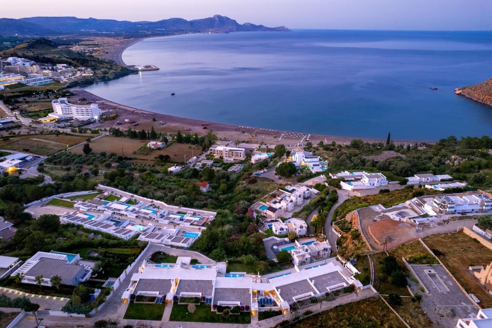 Nearby landmark, Day, Neighbourhood, Natural landscape, Bird's eye view, Beach, City view, Mountain view, Sea view