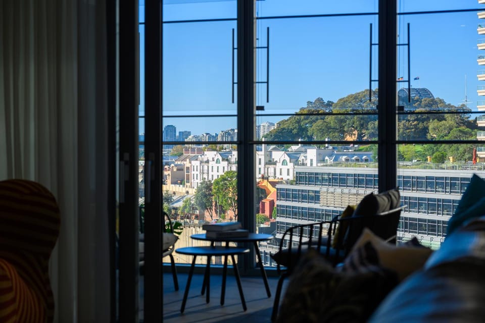 Spacious 3BR in Barangaroo with Free Parking near CBD Apartment in Sydney
