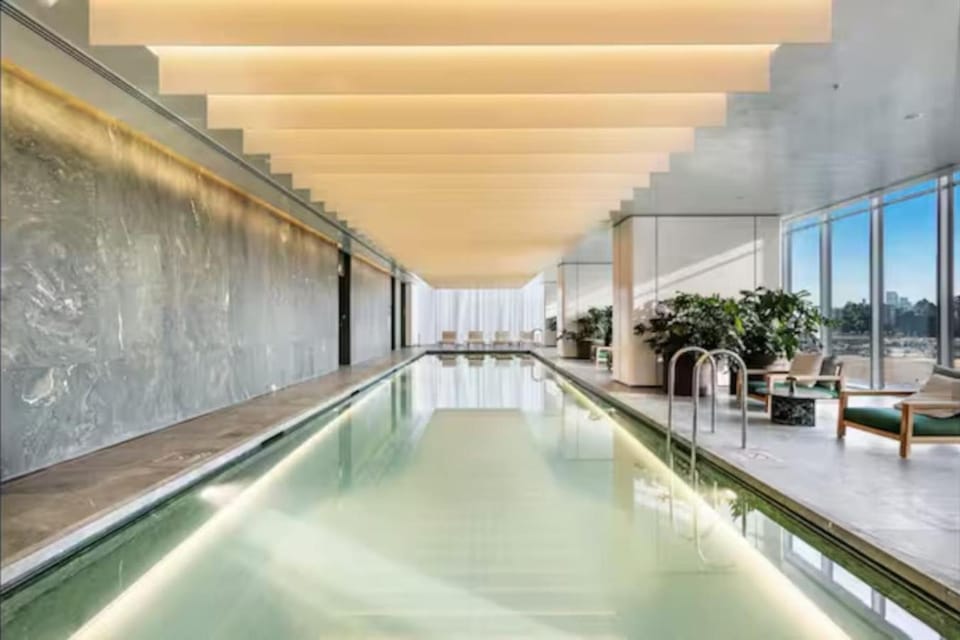 Spacious 3BR in Barangaroo with Free Parking near CBD Apartment in Sydney