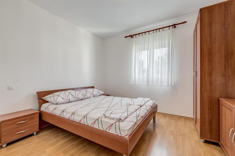 Ruža&Nikolina "2" apartmani - Baška Voda Apartment in Baška Voda