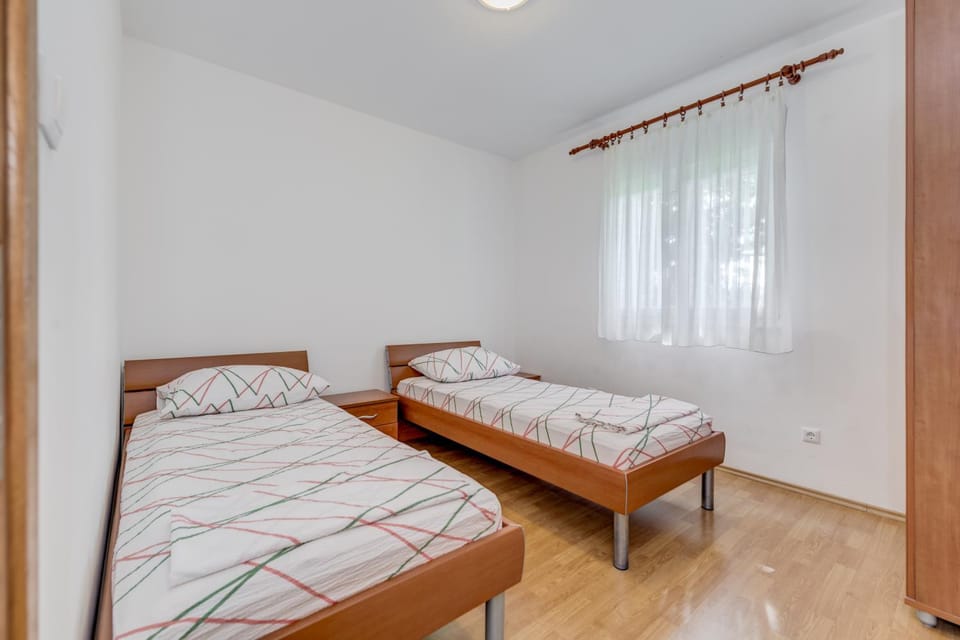 Ruža&Nikolina "2" apartmani - Baška Voda Apartment in Baška Voda