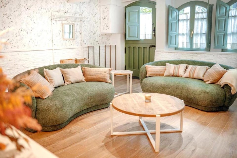 Property building, TV and multimedia, Living room