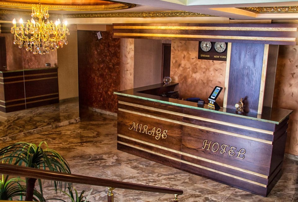 Communal lounge/ TV room, Lobby or reception