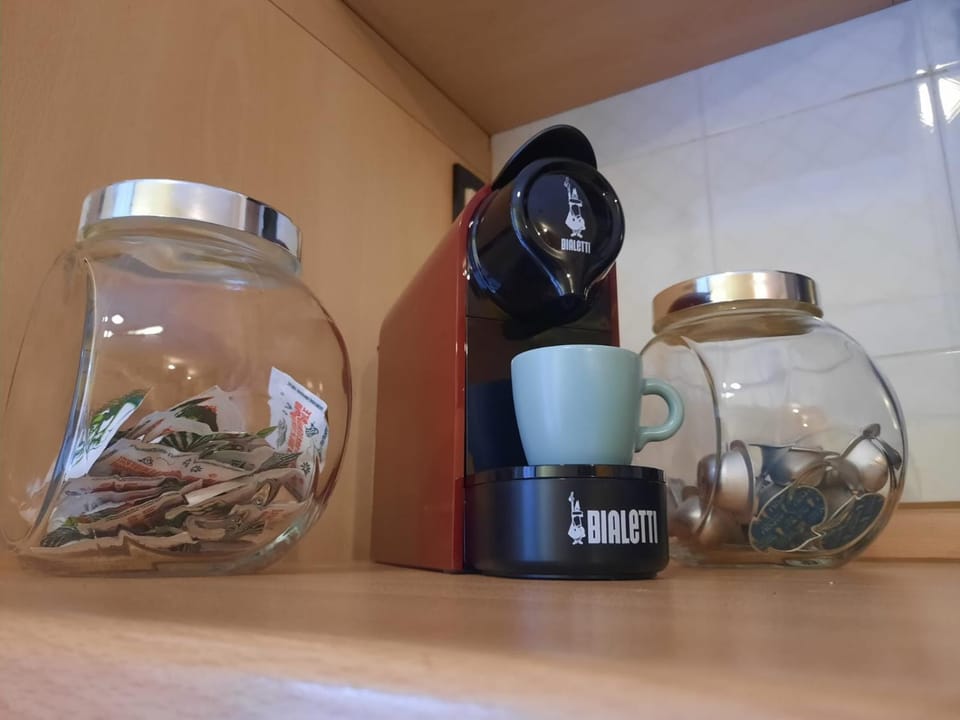 Coffee/tea facilities