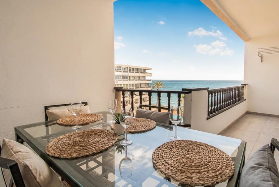 Aguila Playa Beach Escape Apartment in Maspalomas