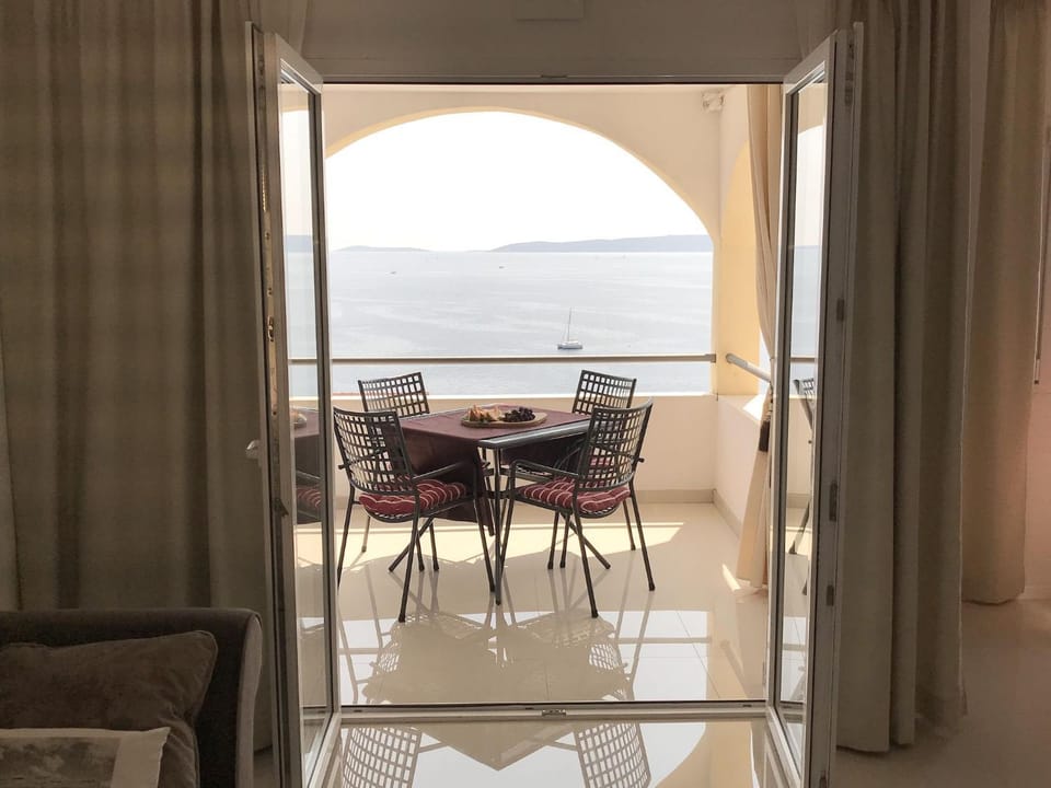 View (from property/room), Balcony/Terrace