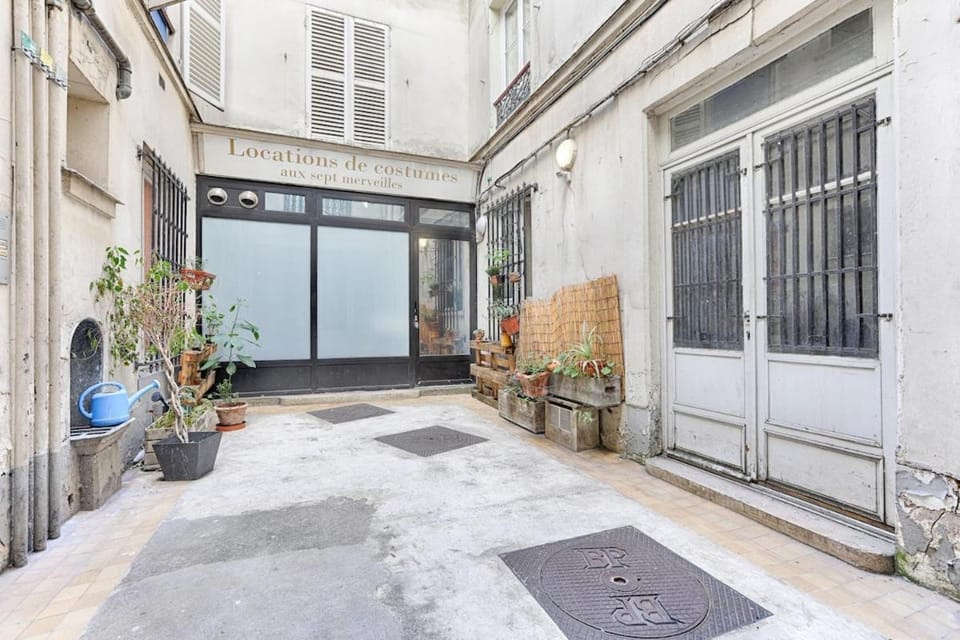 Property building, Day