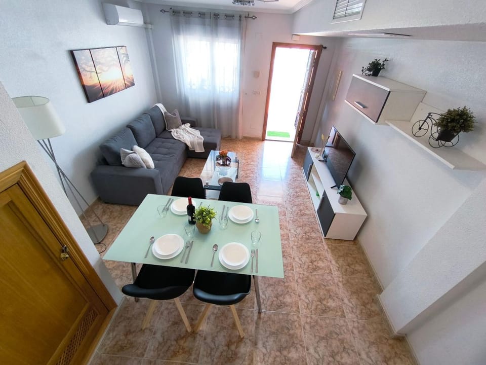 Living room, Dining area
