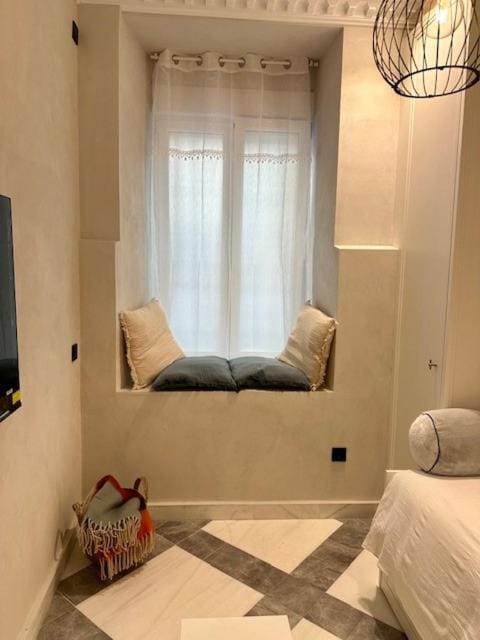 Estudio a estrenar en Huertas Apartment in Centro