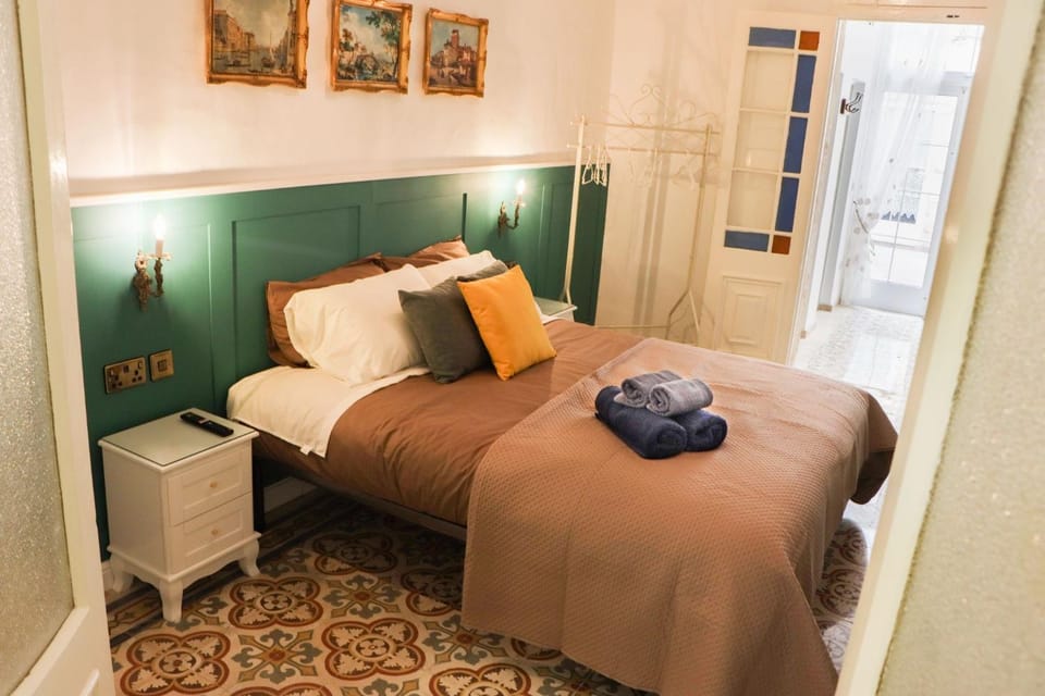 Traditional Maltese Maisonette with Internal Yard and Jacuzzi Apartment in Malta