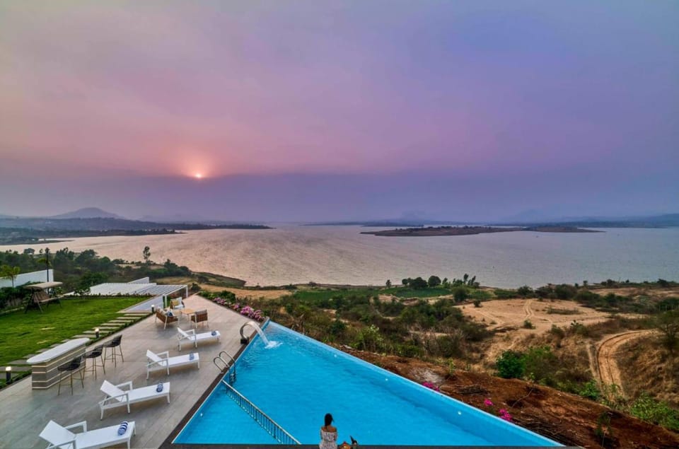 Nearby landmark, Day, Natural landscape, Lake view, Pool view, Sea view, Swimming pool, Sunrise, Sunset