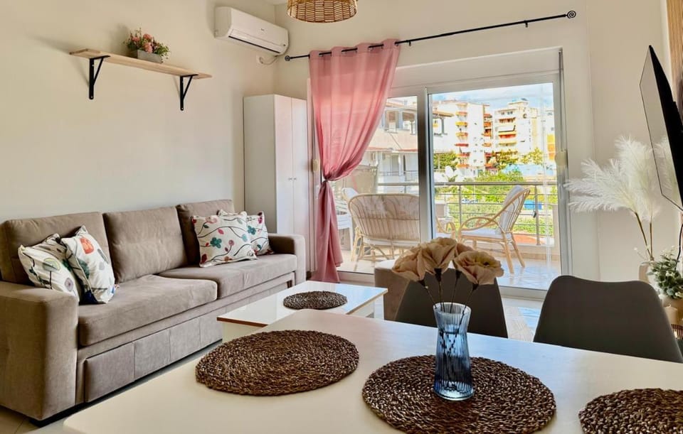 Living room, Seating area, Dining area, air conditioner