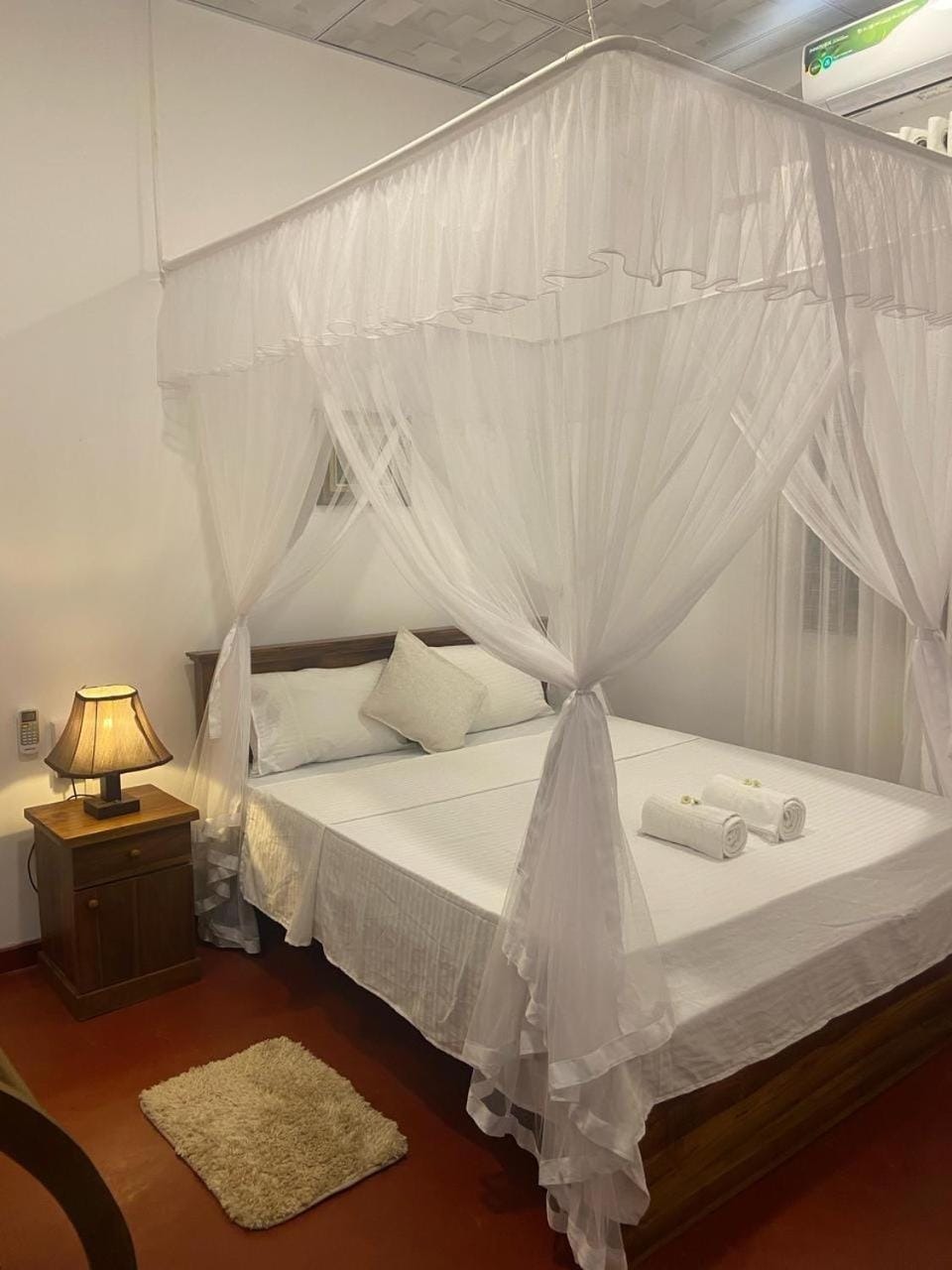 Home Guard Villa Apartment in Kamburugamuwa