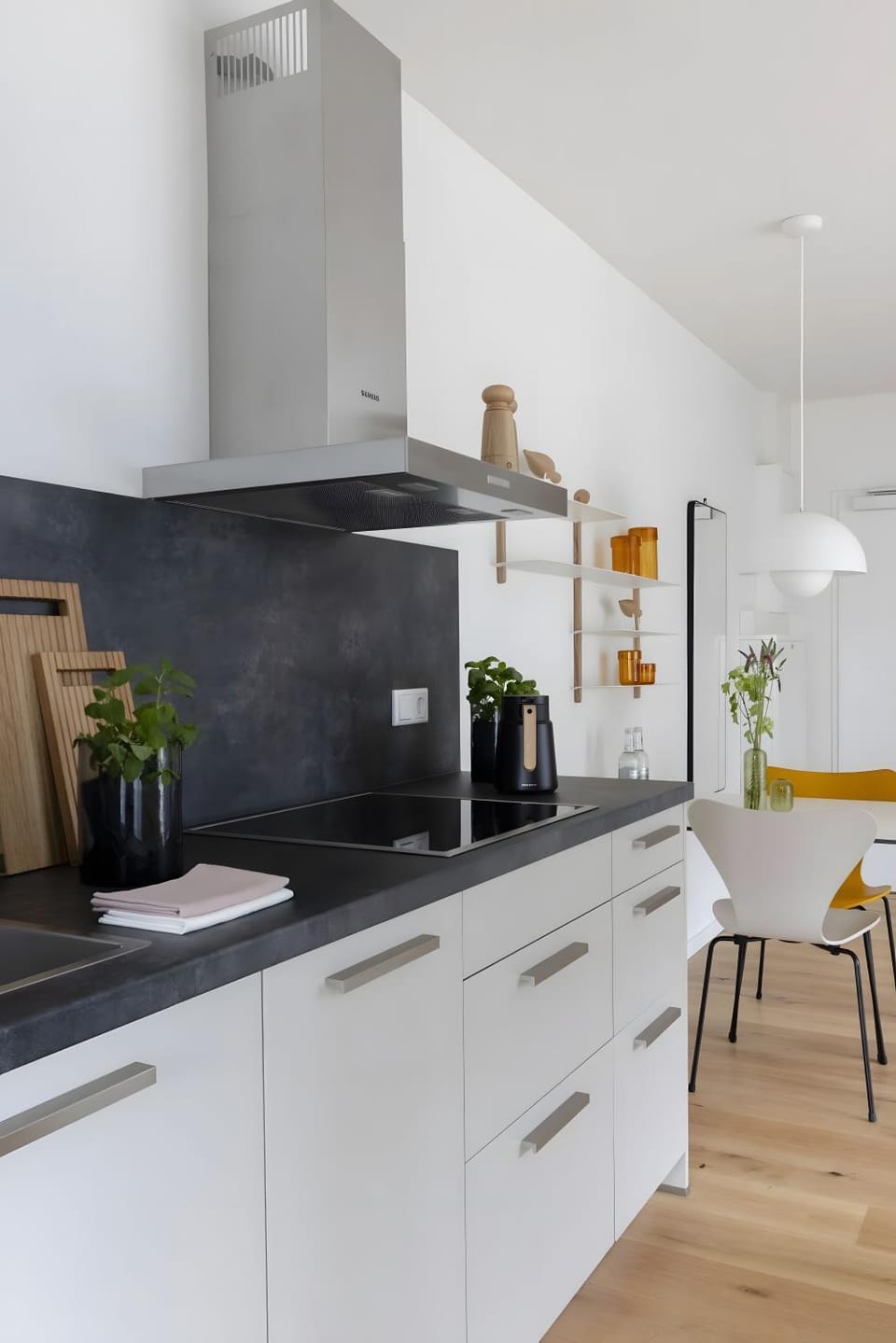 Kitchen or kitchenette, Living room