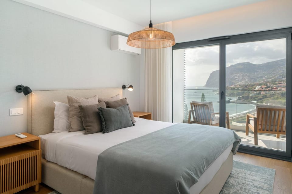 Bed, View (from property/room), Balcony/Terrace, Bedroom