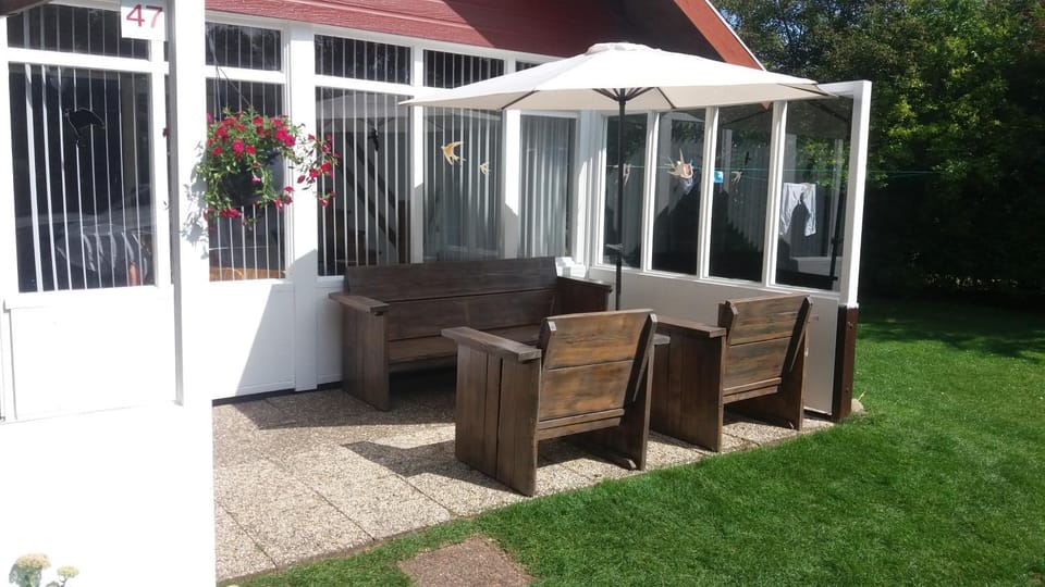 Garden, Dining area