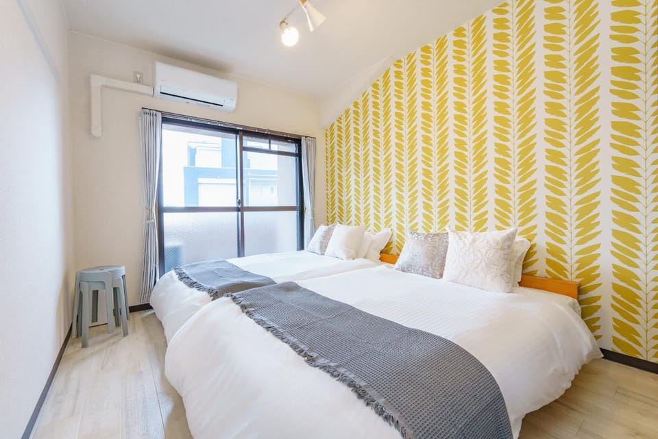 Bed, Photo of the whole room, Bedroom, internet, air conditioner