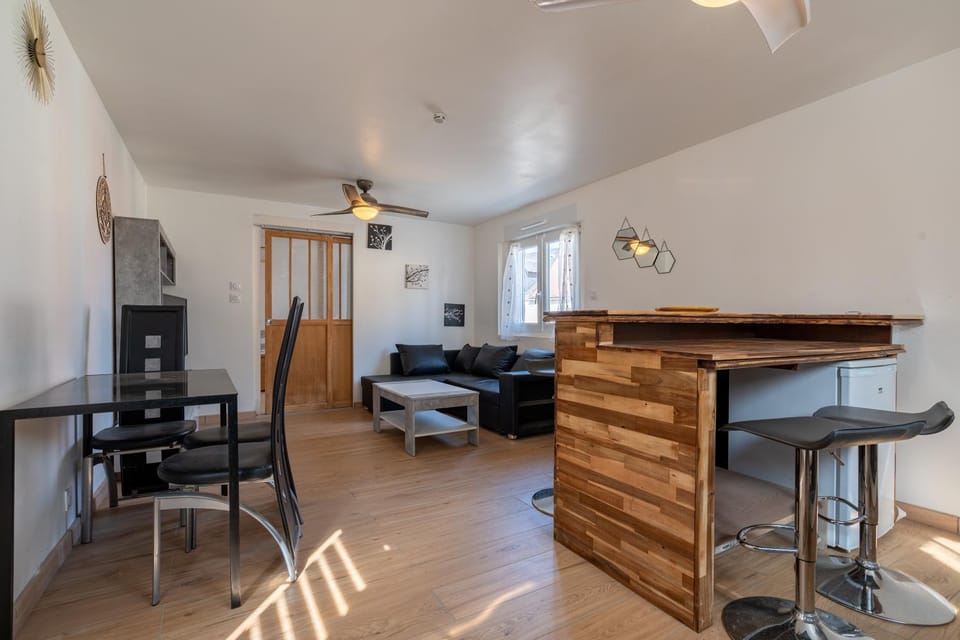 TV and multimedia, Kitchen or kitchenette, Dining area