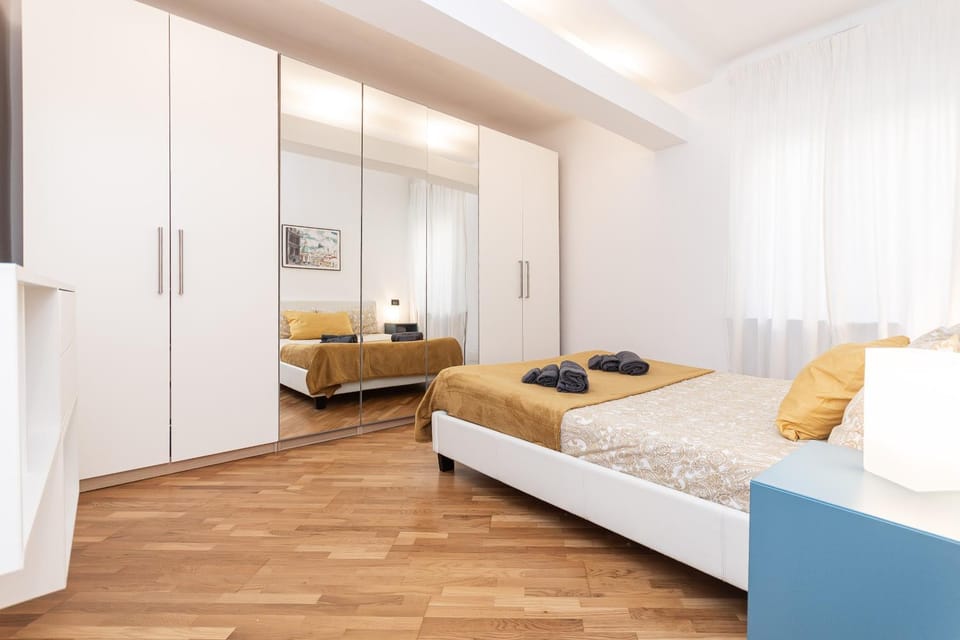 Bed, Photo of the whole room, Bedroom, wardrobe