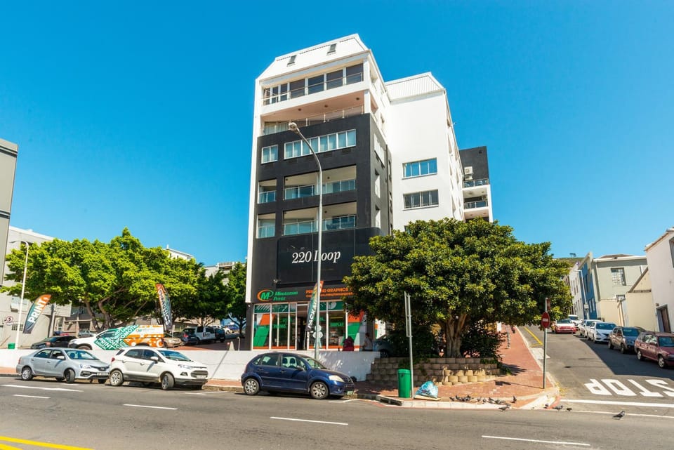 Property building, Neighbourhood