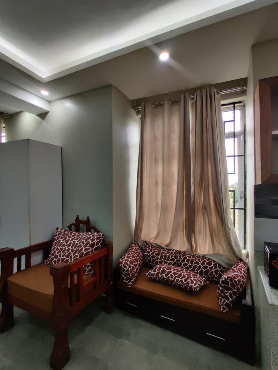 M&K Brown Apartment in Malindi